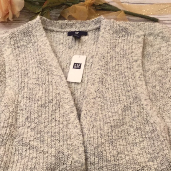 NWT Gap gray and white duster sleeveless cardigan sweater. - Picture 4 of 4